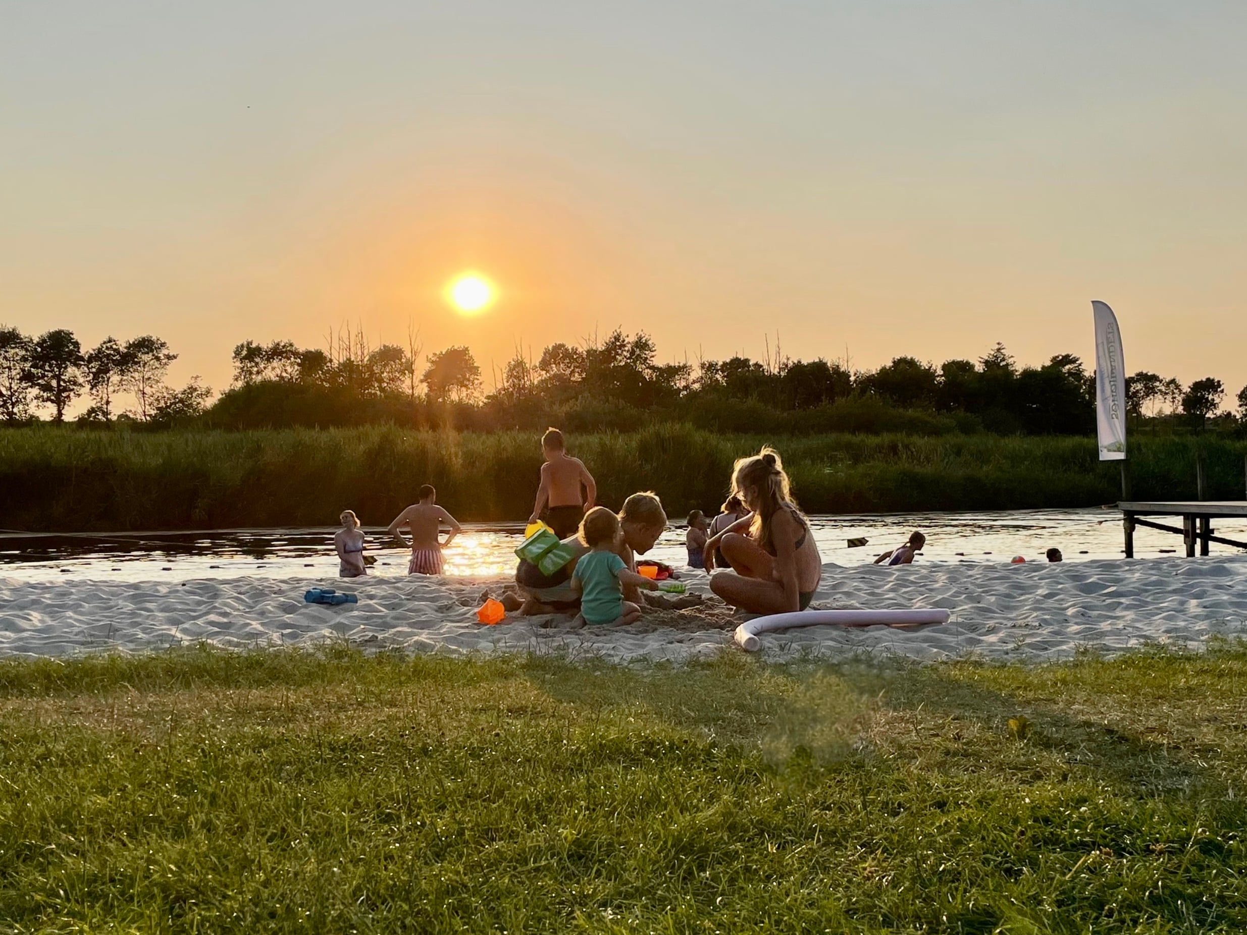 Campingplads ved Gudenåen, med badestrand Campingplads ved Gudenåen, med badestrand